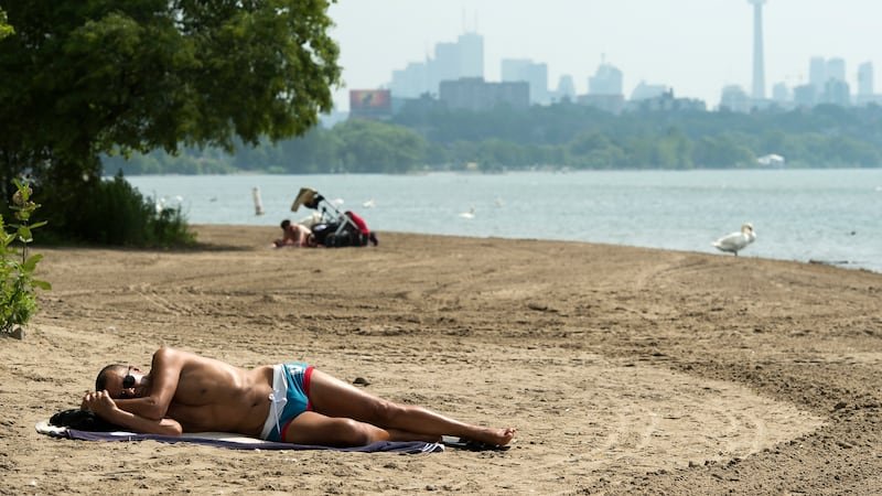 ‘Summer sizzle’: Hot, humid weather returns to Toronto