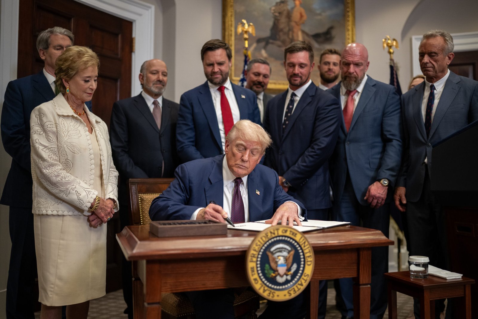 President Donald Trump makes a Sports Council announcement with members of the Sports Council, Thursday, July 31, 2025, in the Roosevelt Room of the White House. (Official White House Photo by Daniel Torok)