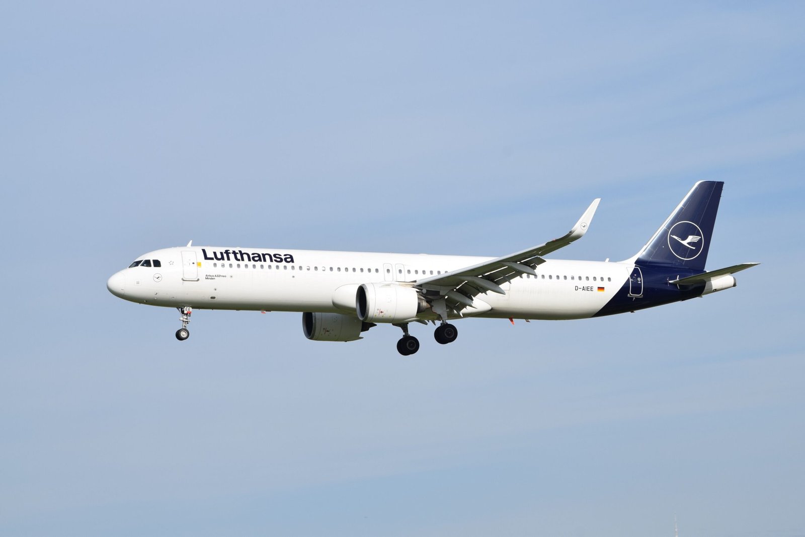Lufthansa Airbus A321 aircraft 