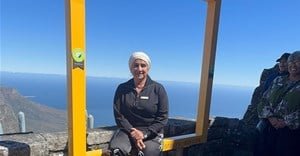Table Mountain summit gets new yellow New7Wonders frame